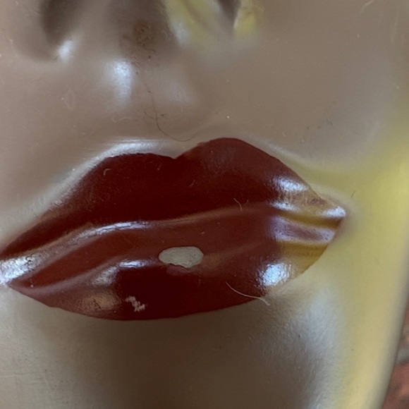 Beverly Johnson Mannequin Head - Picture 4 of 10